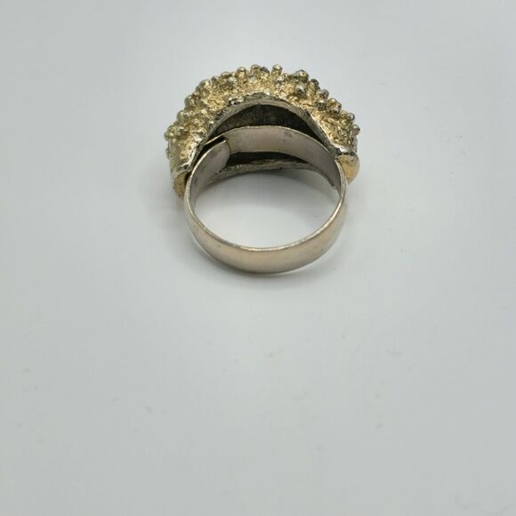 Vintage gold brutalist dome statement ring - Picture 3 of 3